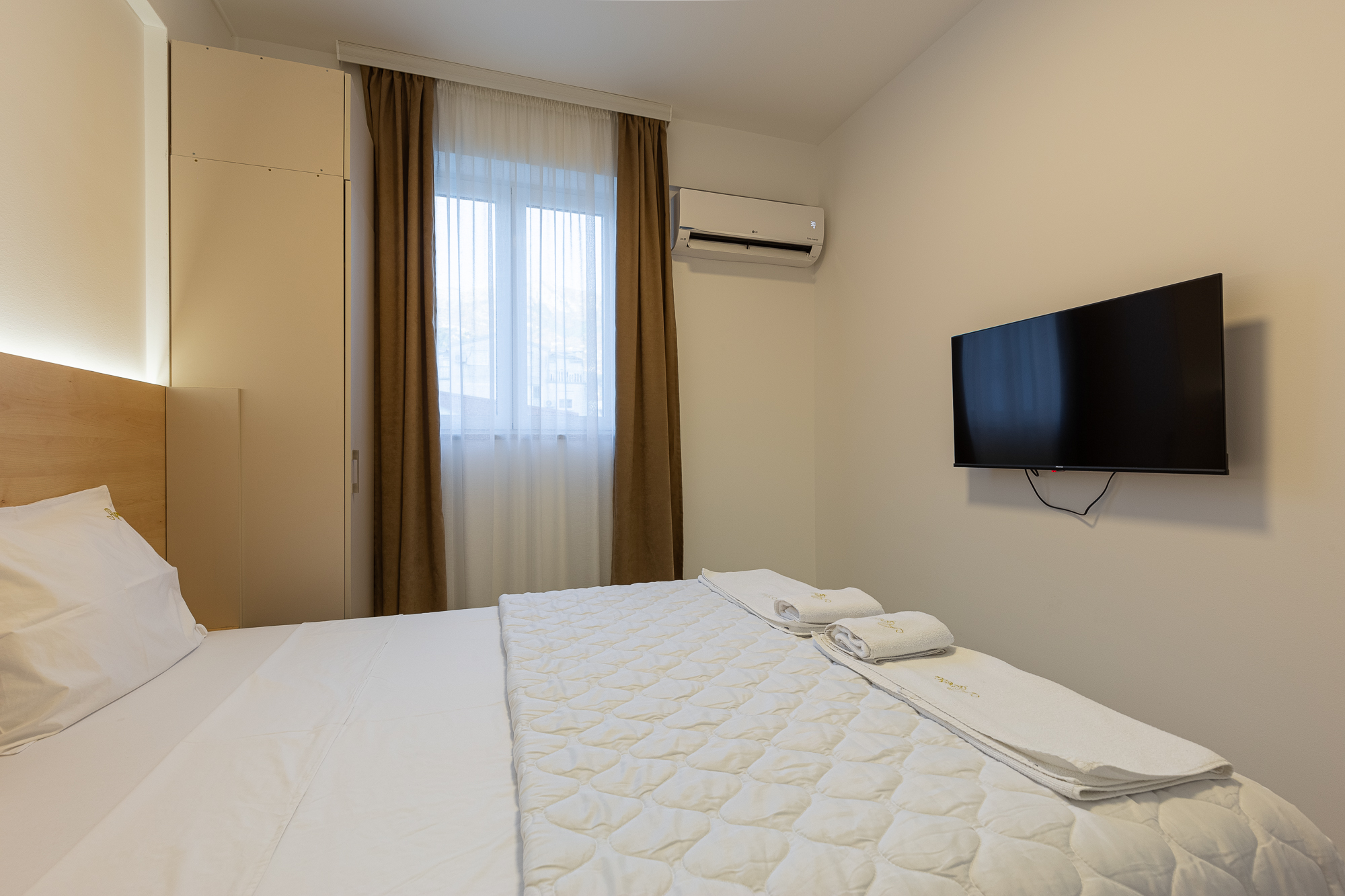 Image of Hotel - 10 Bedrooms - 2 Bathrooms for Sale in Budva-Budva-Montenegro, Image 21